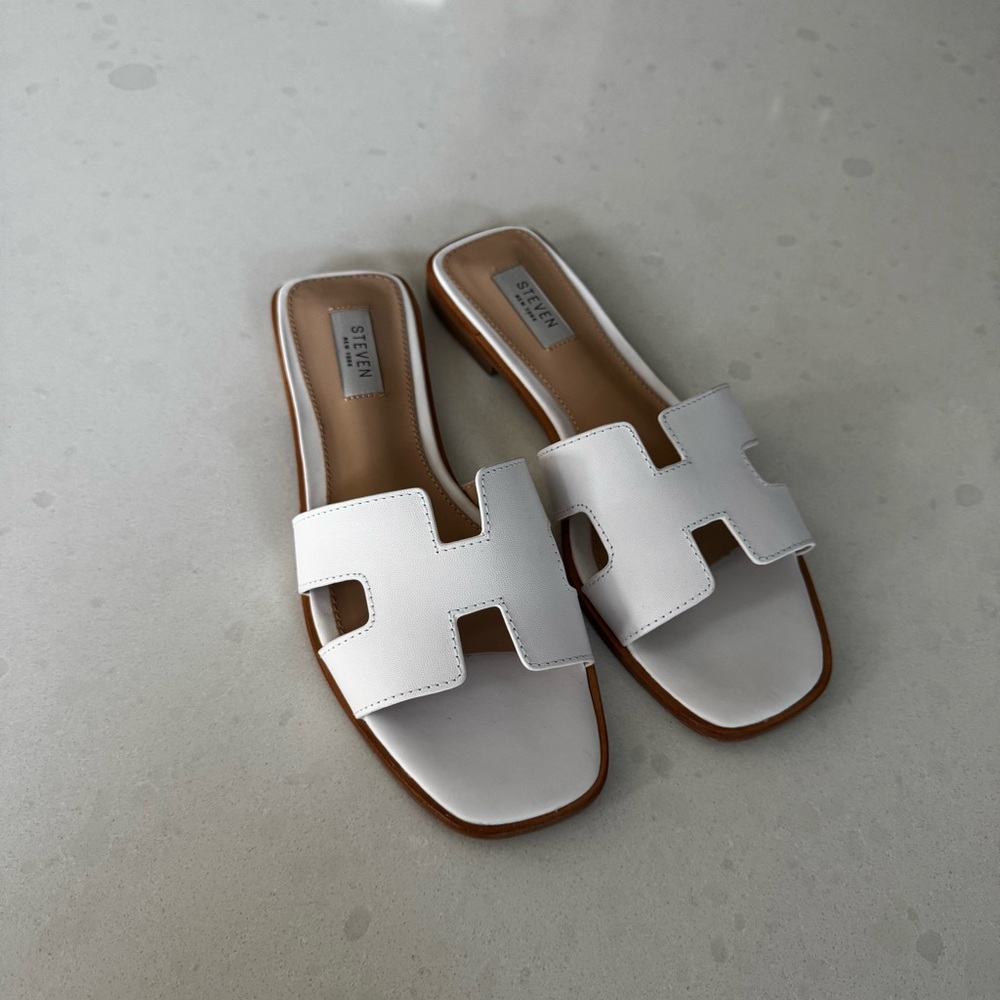 Steve Madden White and Brown Sandals Minimalist Design